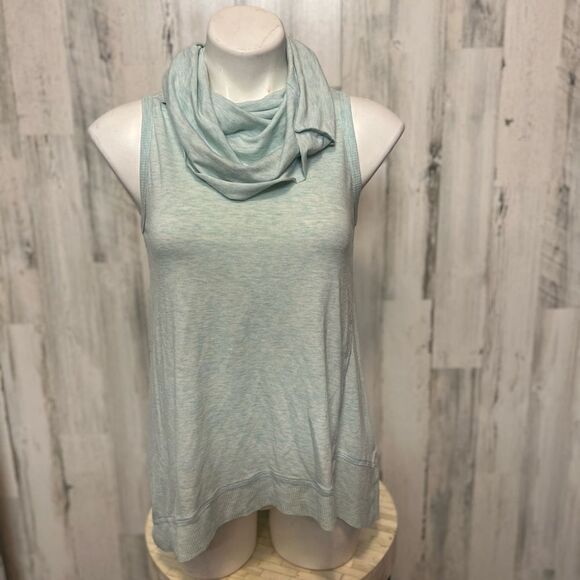 Blue top - Picture 1 of 5